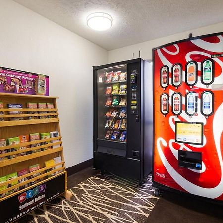 Red Roof Inn ローレンスバーグ エクステリア 写真